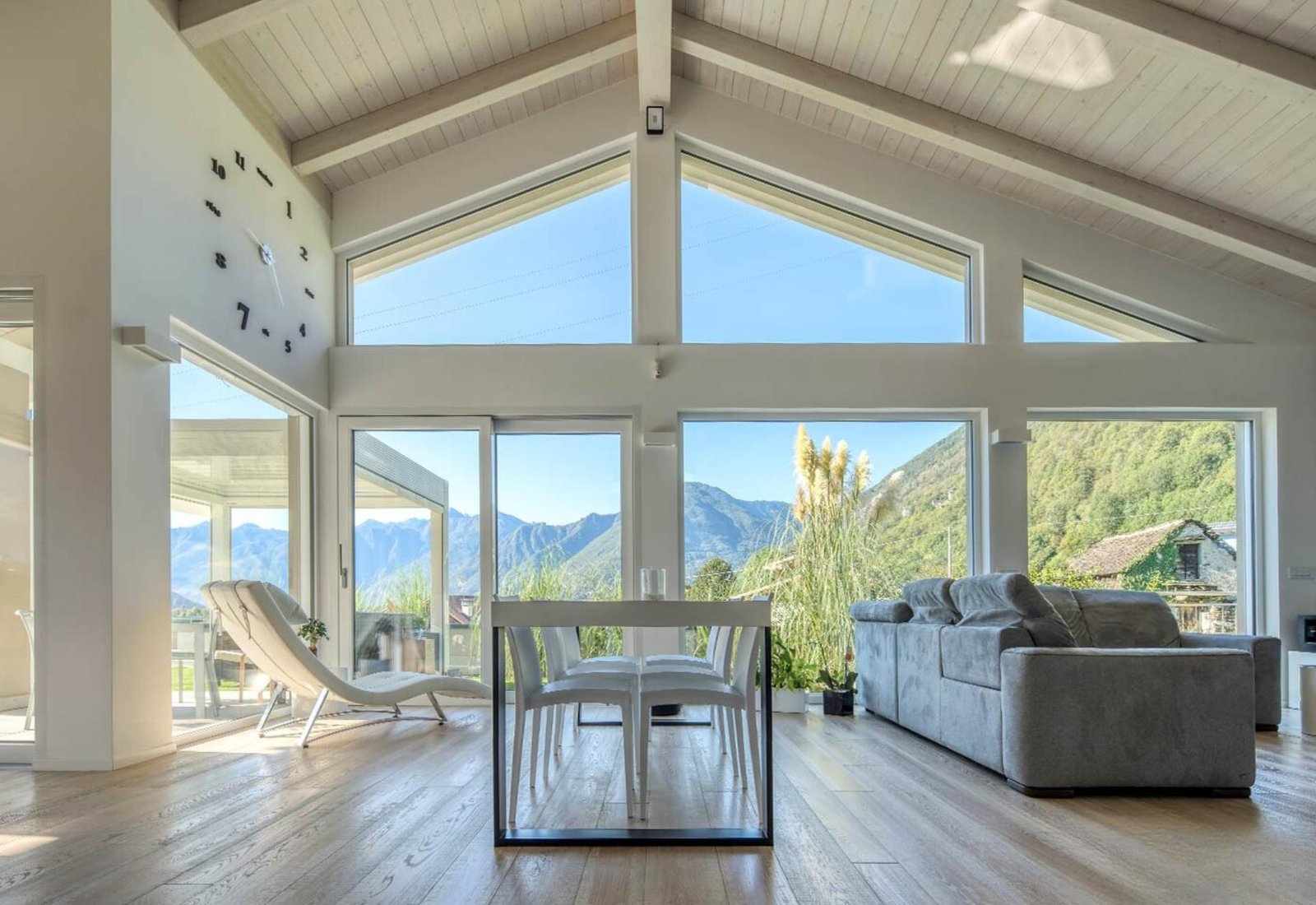 The difference between a Kager House and brick house