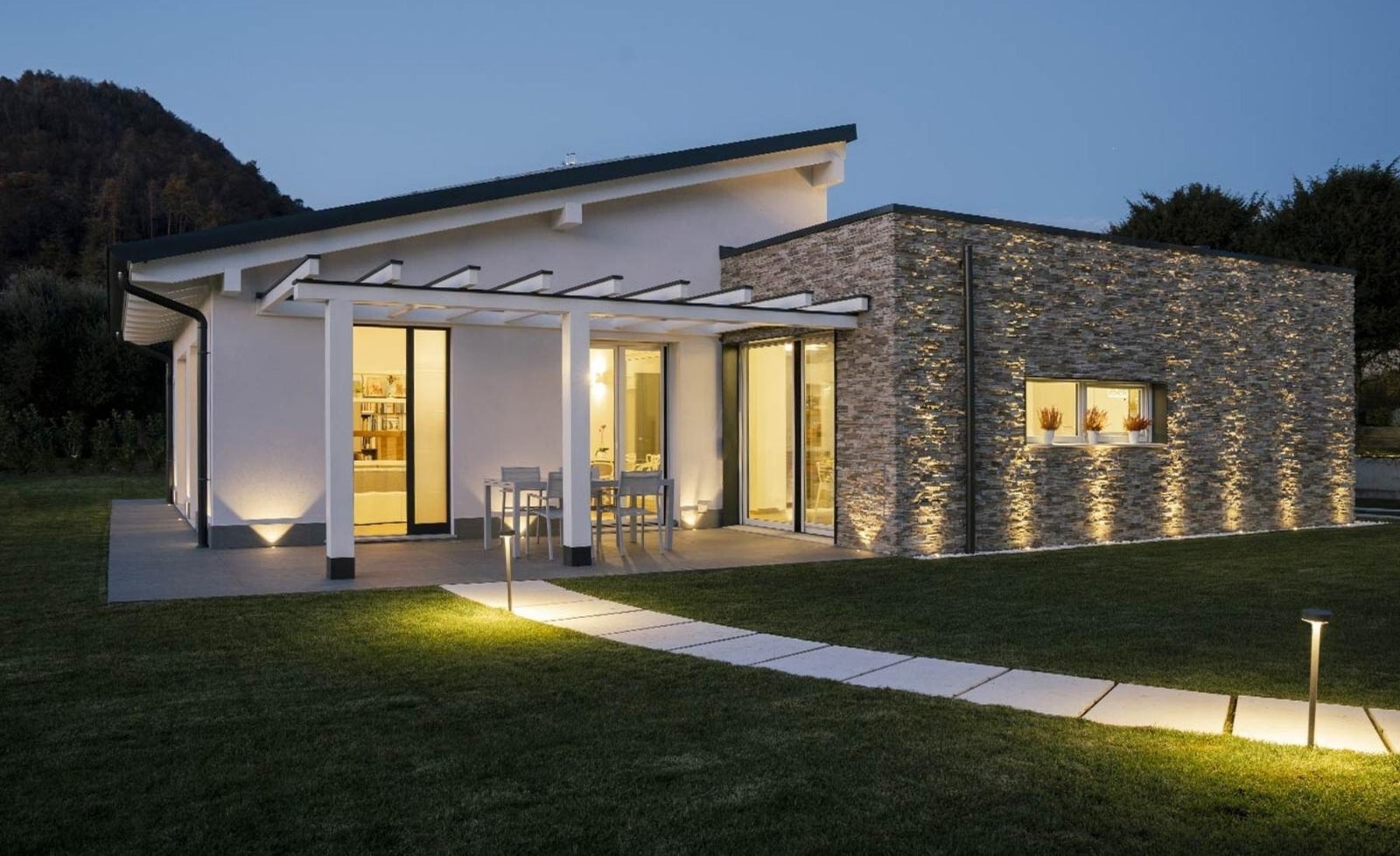 Olive Courtyard Home